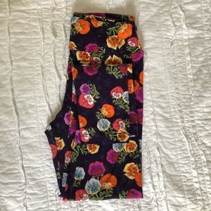 Lularoe and Disney OS leggings